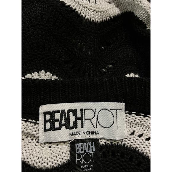 Beach Black & White Riot Sweater Size M - Picture 4 of 5